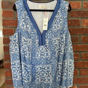 Vineyard Vines Blue and White Patterned Blouse